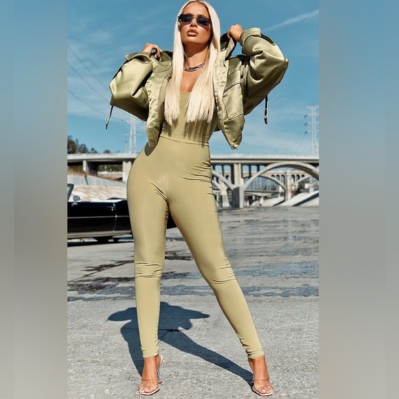 PrettyLittleThing Oversized Hooded Pocket Bomber Jacket Satin Sage Green Size 10 - Picture 1 of 11